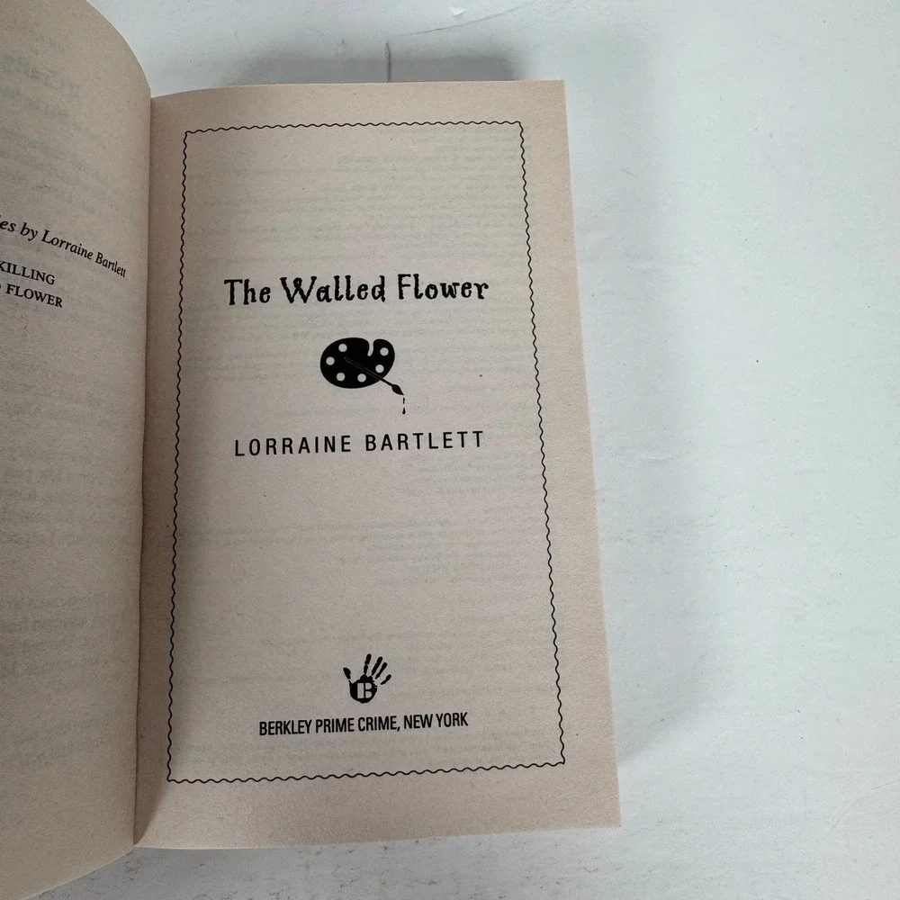 Victoria Square Mystery Lot 4 Lorraine Bartlett A Crafty Killing 2011 Berkley‎